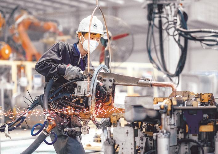 众多先进制造业企业快速发展，成为长沙县经济高质量发展的根基。