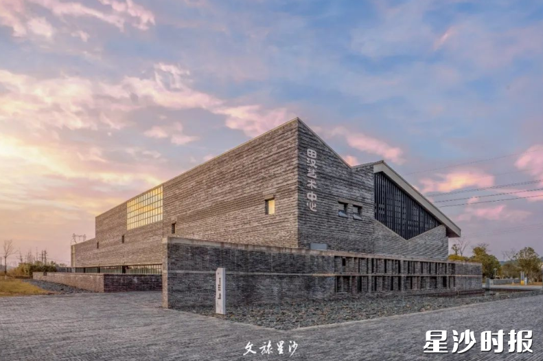 田汉文化园旅游区占地352亩，是集文化展示与艺术体验于一体的综合性旅游区。