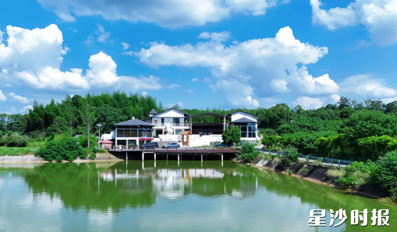 长龙街道湘峰村圆爱·素光里小院。