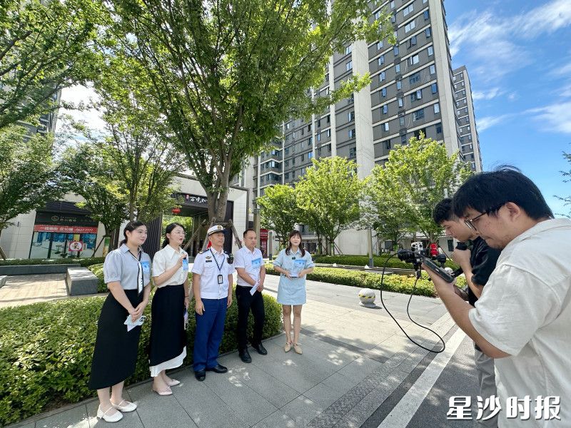 7月30日上午,“星住建”直播2026年第五场在五矿万境松雅小区开播。均为常敏 摄