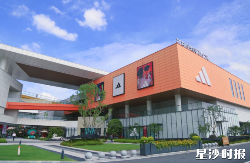 黄兴镇拟打造一条串联会展中心、演艺中心、奥莱与黄兴故居的慢行系统，将文化、商业与历史资源编织成完整的文旅动线。李杰 摄