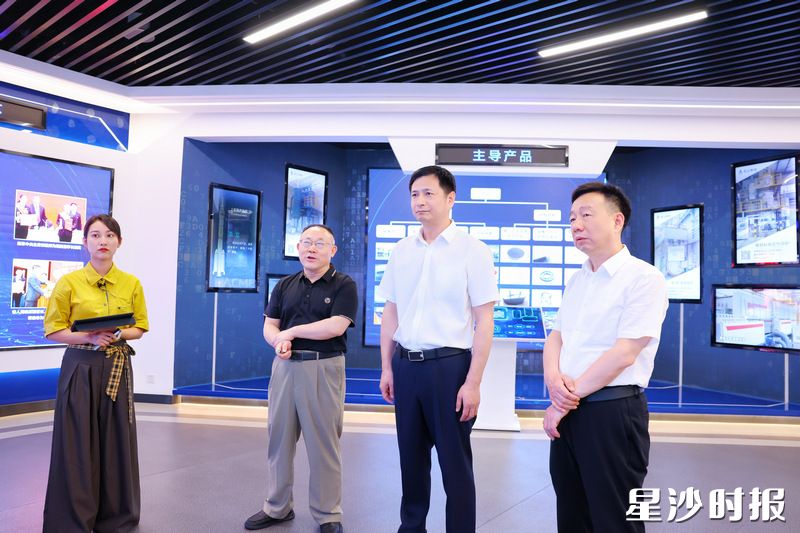 王雄文在湖南顶立科技股份有限公司调研。 王雄文在湖南顶立科技股份有限公司调研。