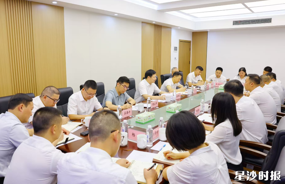 会议现场。 会议现场。