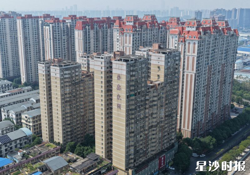 此次荣鑫家园小区公共收益补充维修资金的成功探索,为长沙县破解老旧小区公共收益管理难、维修资金筹集难提供了可复制、可推广的“样板”。艾哲文 摄